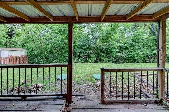 6828 Berry Road, Kansas City, KS 66106