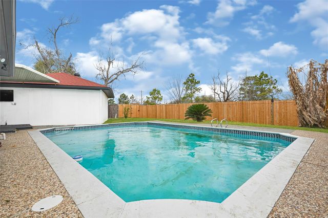 10835 Sageburrow Drive, Houston, TX 77089