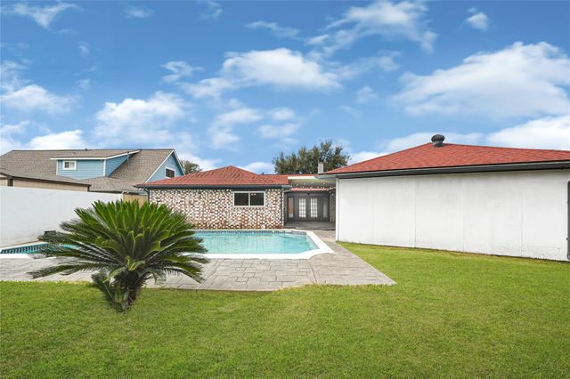 10835 Sageburrow Drive, Houston, TX 77089