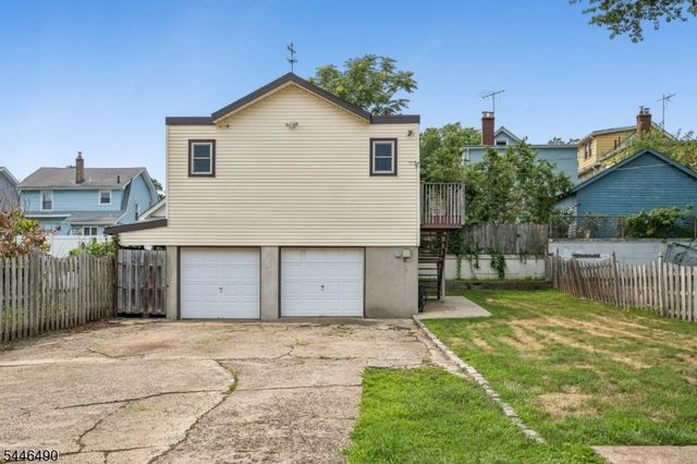 35 Longview St, West Orange Twp., NJ 07052