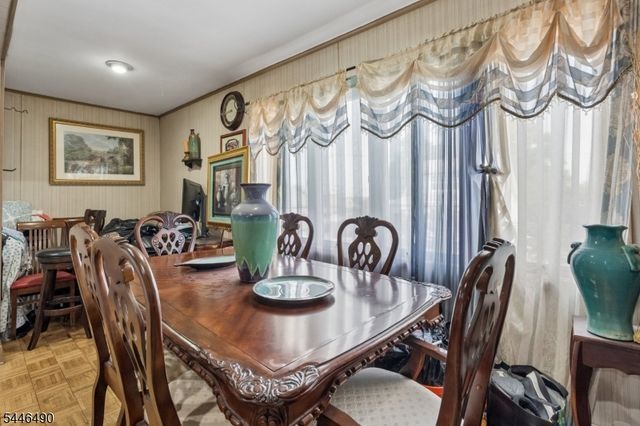 35 Longview St, West Orange Twp., NJ 07052