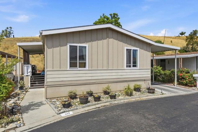 267 Chateau la Salle Drive, San Jose, CA 95111