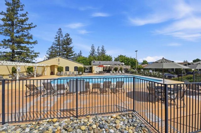 267 Chateau la Salle Drive, San Jose, CA 95111