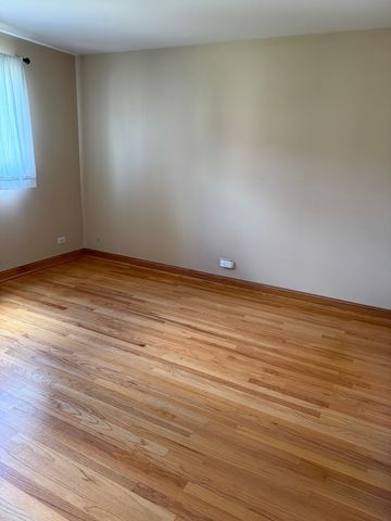 8841 N Chester Avenue 3, Niles, IL 60714