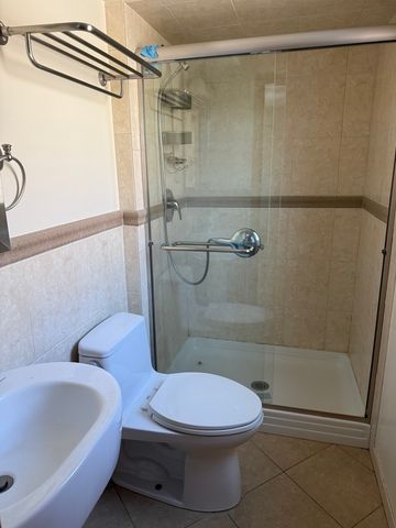 8841 N Chester Avenue 3, Niles, IL 60714