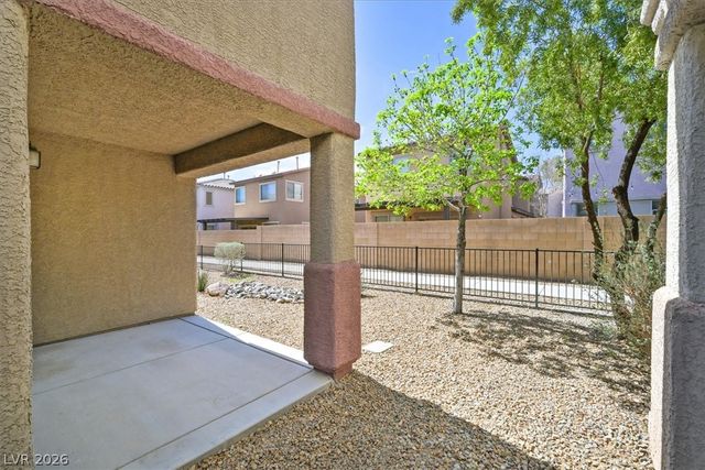 9017 College Green Street, Las Vegas, NV 89148