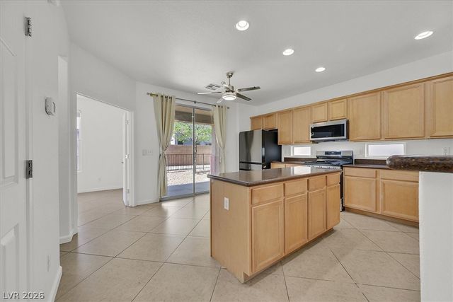 9017 College Green Street, Las Vegas, NV 89148