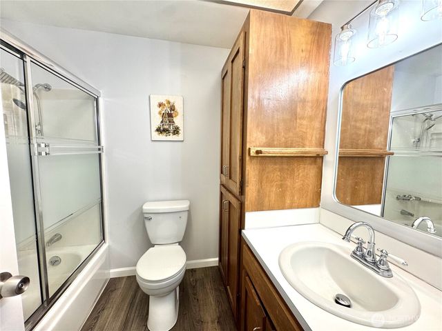 14820 NE 12th Street, Bellevue, WA 98007