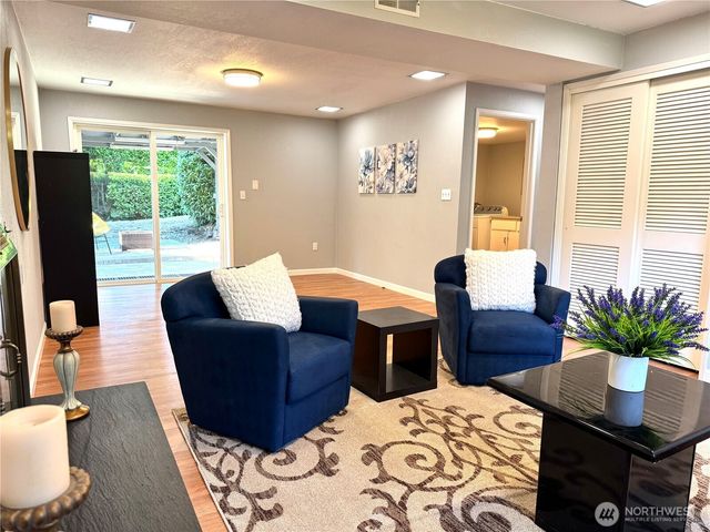 14820 NE 12th Street, Bellevue, WA 98007