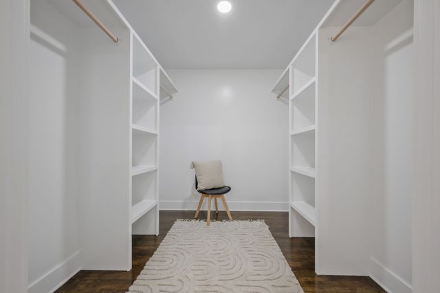 704 Pond Rd, Dickson, TN 37055