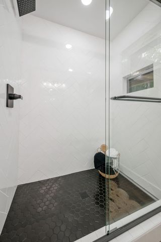 704 Pond Rd, Dickson, TN 37055