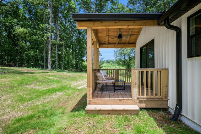 704 Pond Rd, Dickson, TN 37055