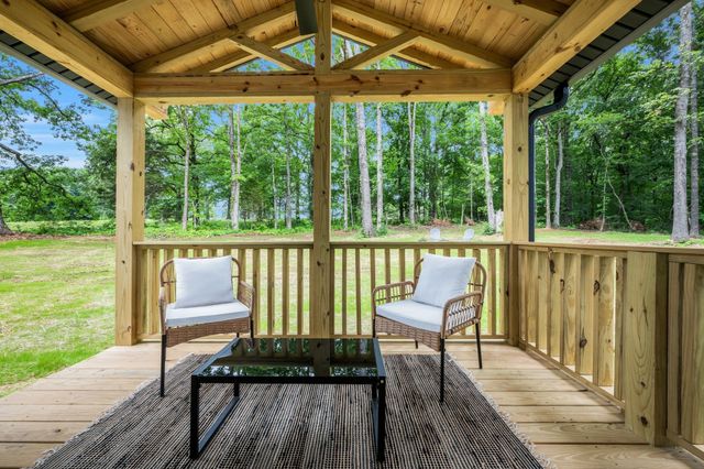 704 Pond Rd, Dickson, TN 37055