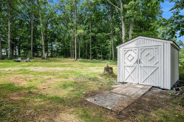 704 Pond Rd, Dickson, TN 37055