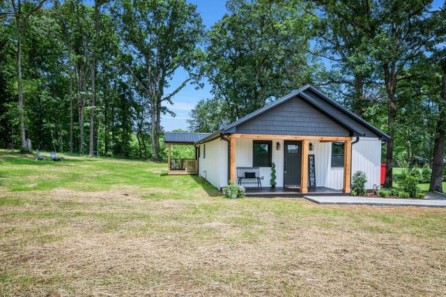 704 Pond Rd, Dickson, TN 37055