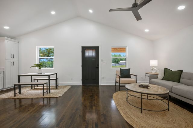 704 Pond Rd, Dickson, TN 37055