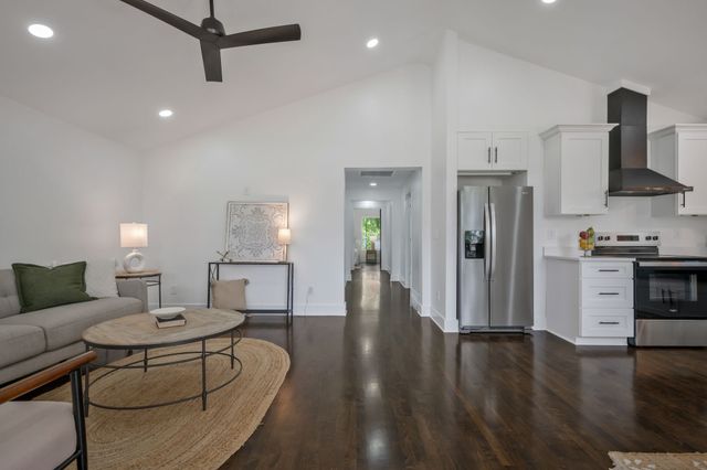 704 Pond Rd, Dickson, TN 37055