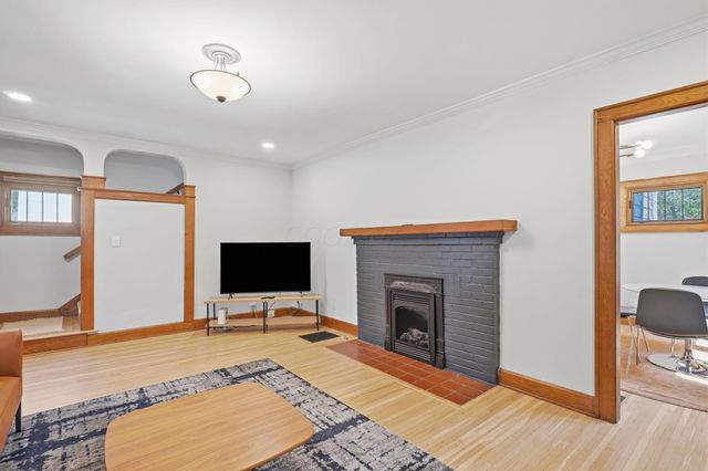 94 Acton Road, Columbus, OH 43214