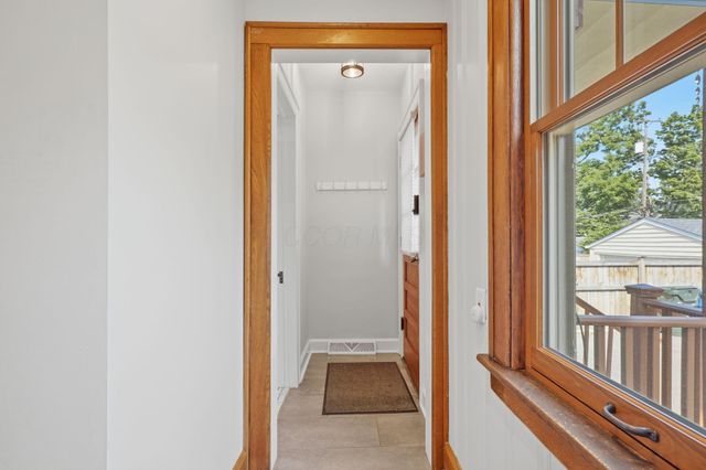 94 Acton Road, Columbus, OH 43214