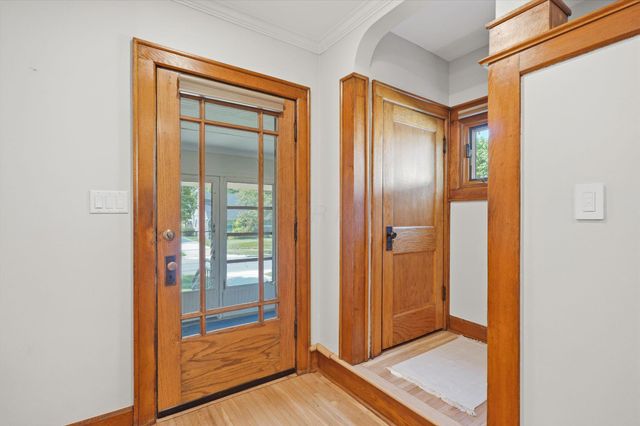 94 Acton Road, Columbus, OH 43214