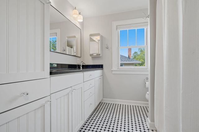 94 Acton Road, Columbus, OH 43214