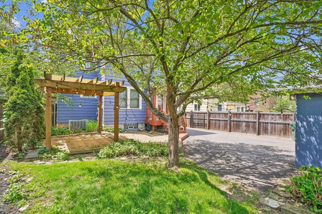94 Acton Road, Columbus, OH 43214