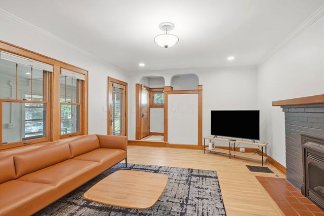 94 Acton Road, Columbus, OH 43214