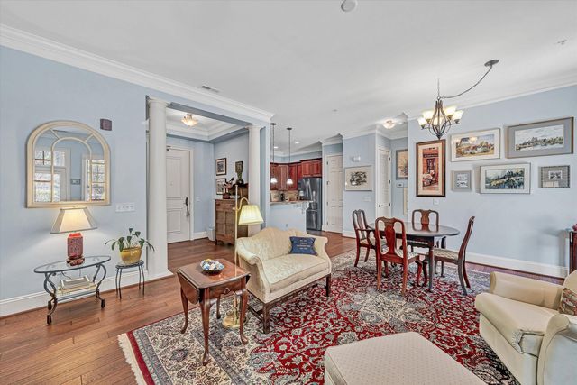 2125 Yellow Mountain Rd SE Apt 111, Roanoke, VA 24014