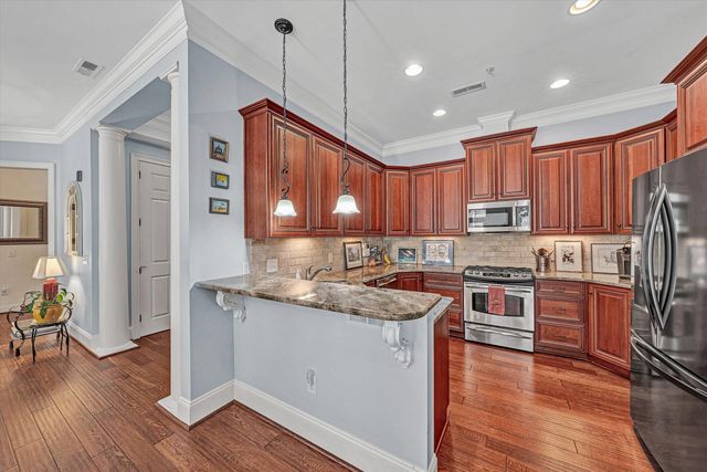 2125 Yellow Mountain Rd SE Apt 111, Roanoke, VA 24014