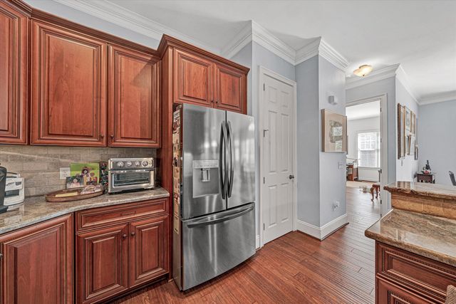 2125 Yellow Mountain Rd SE Apt 111, Roanoke, VA 24014