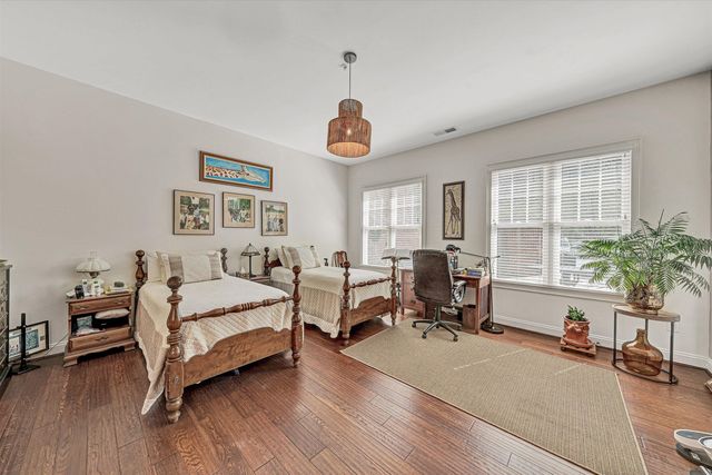 2125 Yellow Mountain Rd SE Apt 111, Roanoke, VA 24014