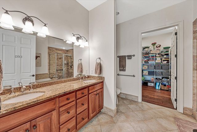 2125 Yellow Mountain Rd SE Apt 111, Roanoke, VA 24014