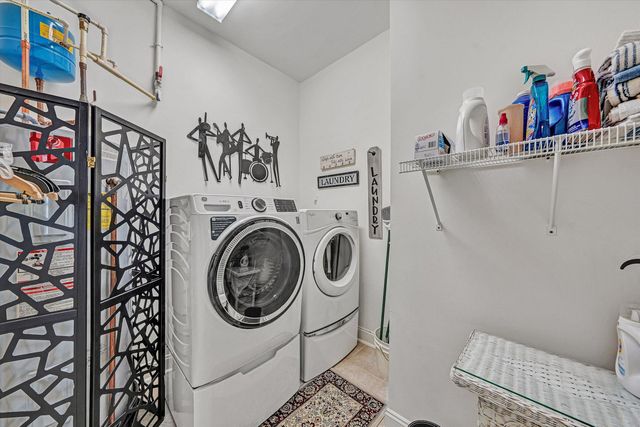 2125 Yellow Mountain Rd SE Apt 111, Roanoke, VA 24014