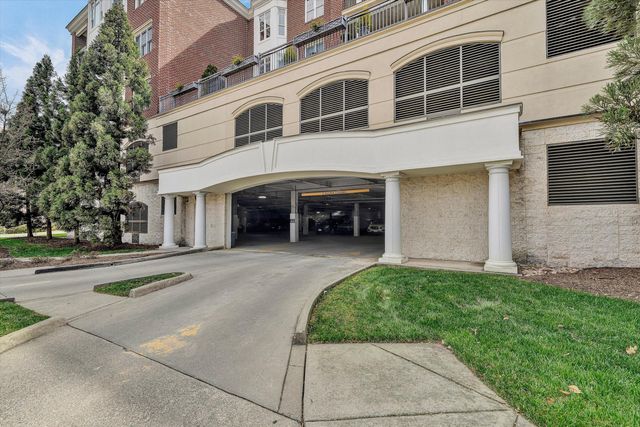 2125 Yellow Mountain Rd SE Apt 111, Roanoke, VA 24014