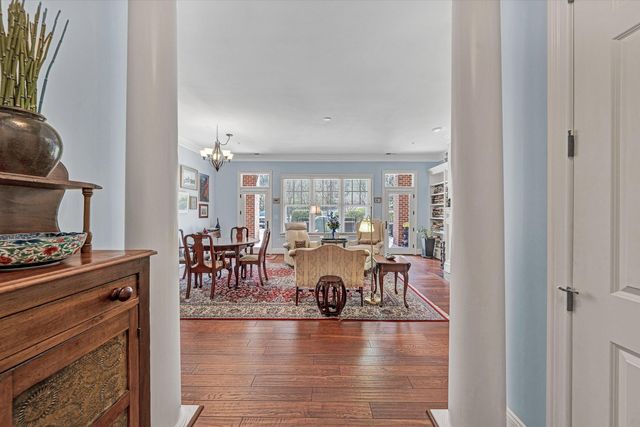 2125 Yellow Mountain Rd SE Apt 111, Roanoke, VA 24014