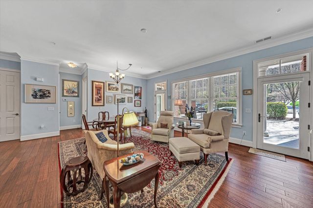 2125 Yellow Mountain Rd SE Apt 111, Roanoke, VA 24014