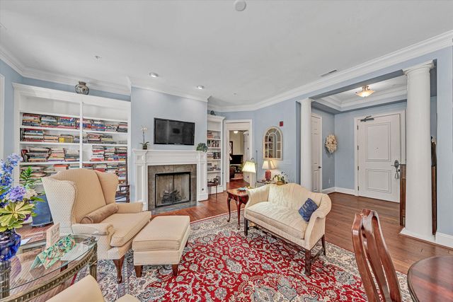 2125 Yellow Mountain Rd SE Apt 111, Roanoke, VA 24014