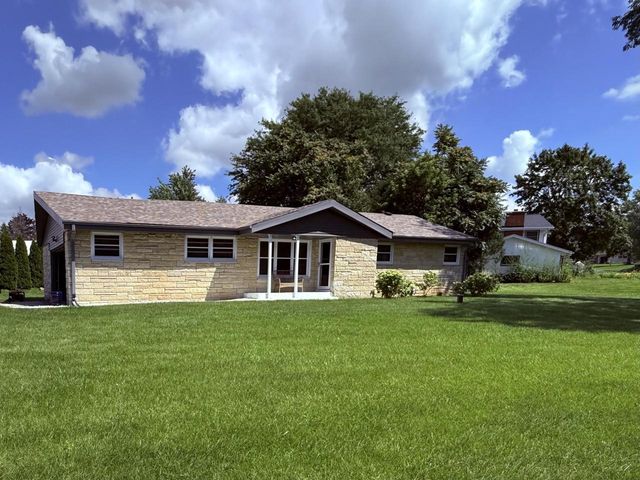 S63W12878 Emerson DRIVE, Muskego, WI 53150