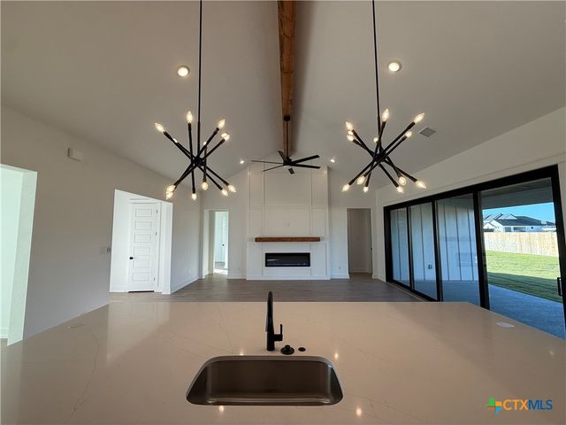 6619 King Oaks Boulevard, Salado, TX 76571