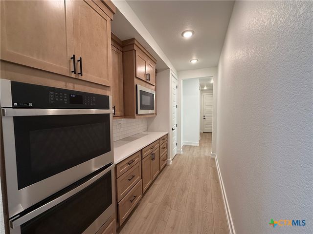 6619 King Oaks Boulevard, Salado, TX 76571