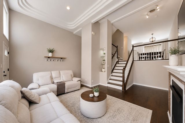 6816 W 65th Street 2, Chicago, IL 60638