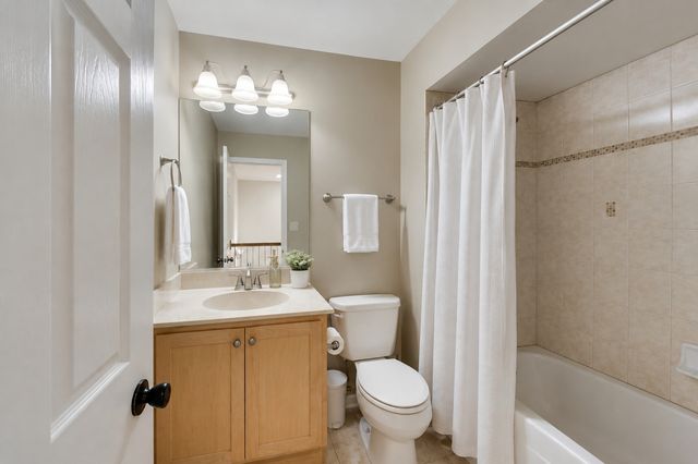 6816 W 65th Street 2, Chicago, IL 60638