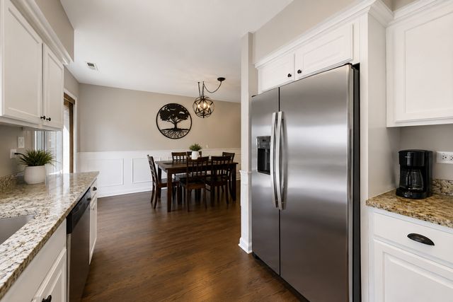6816 W 65th Street 2, Chicago, IL 60638