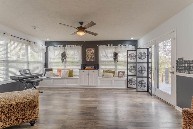 8848 Clear Creek Drive, Evansville, IN 47711