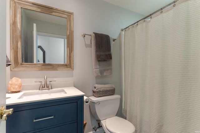 8848 Clear Creek Drive, Evansville, IN 47711