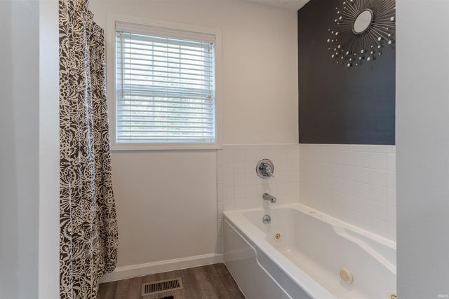 8848 Clear Creek Drive, Evansville, IN 47711