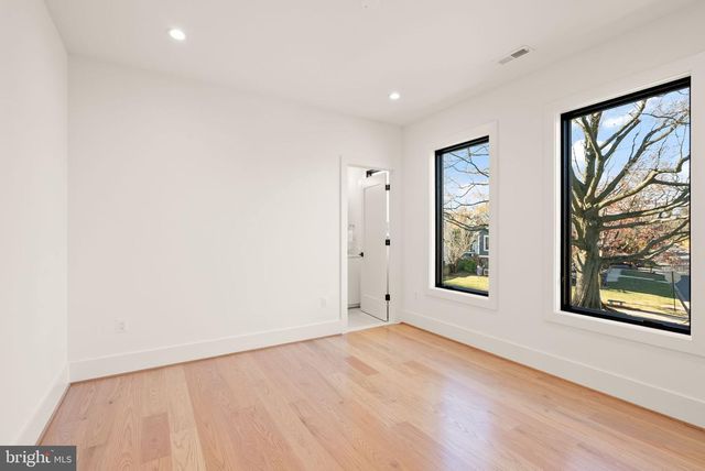 3108 6TH ST N, Arlington, VA 22201