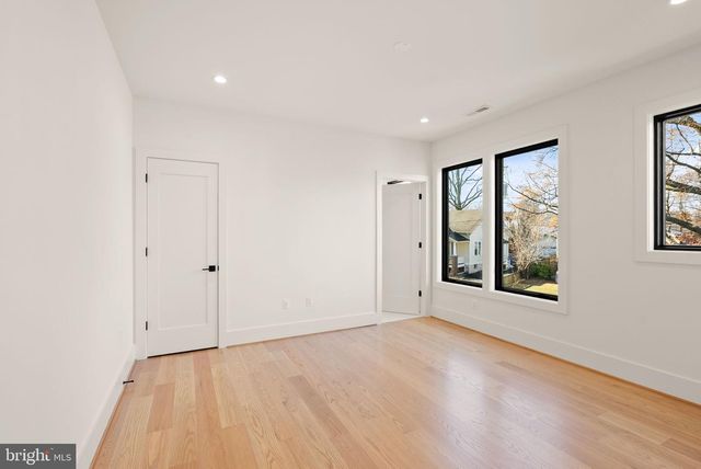 3108 6TH ST N, Arlington, VA 22201