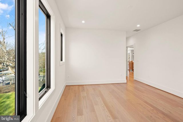 3108 6TH ST N, Arlington, VA 22201