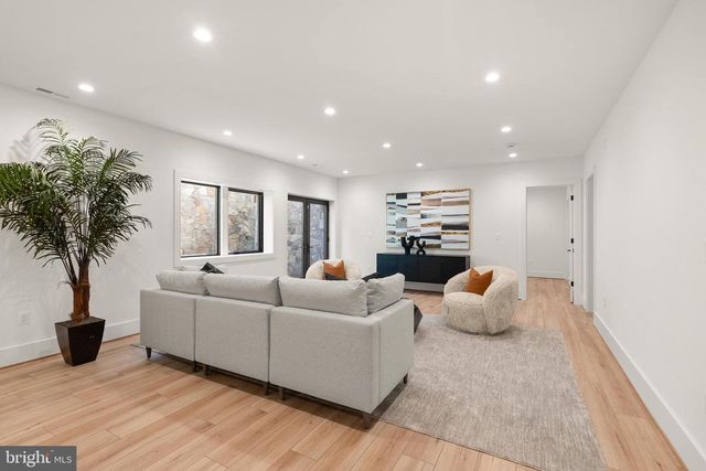 3108 6TH ST N, Arlington, VA 22201